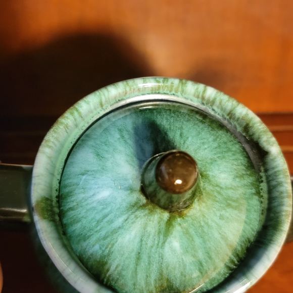 Vintage Blue Mountain Pottery teapot - Picture 3 of 5